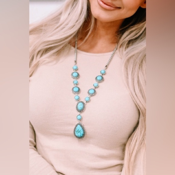 NEW Boutique 5-Star Rated Green Crackle Turquoise Water Drop Accent Necklace, OS - Picture 3 of 9